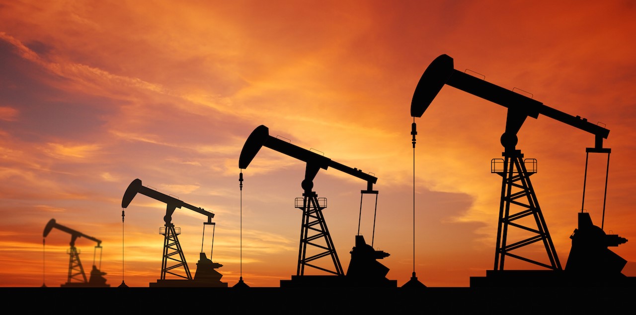 A strong dollar, shaky oil markets and Fed chatter headline the week