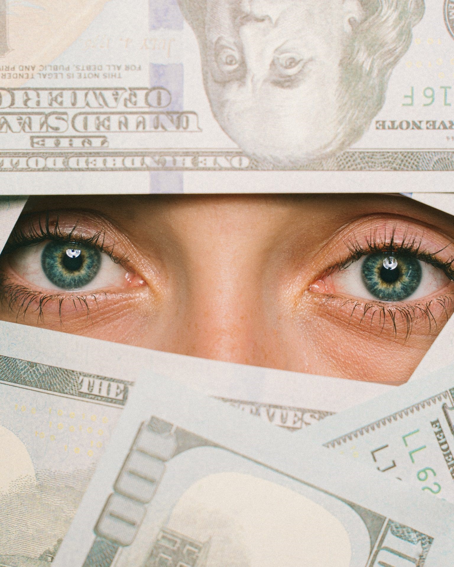 watching-money-unsplash